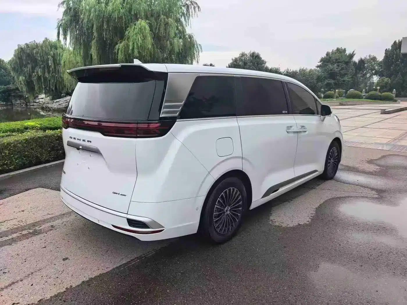 Denza D9 2024 DM-i 980 AWD Flagship — миниатюра 4