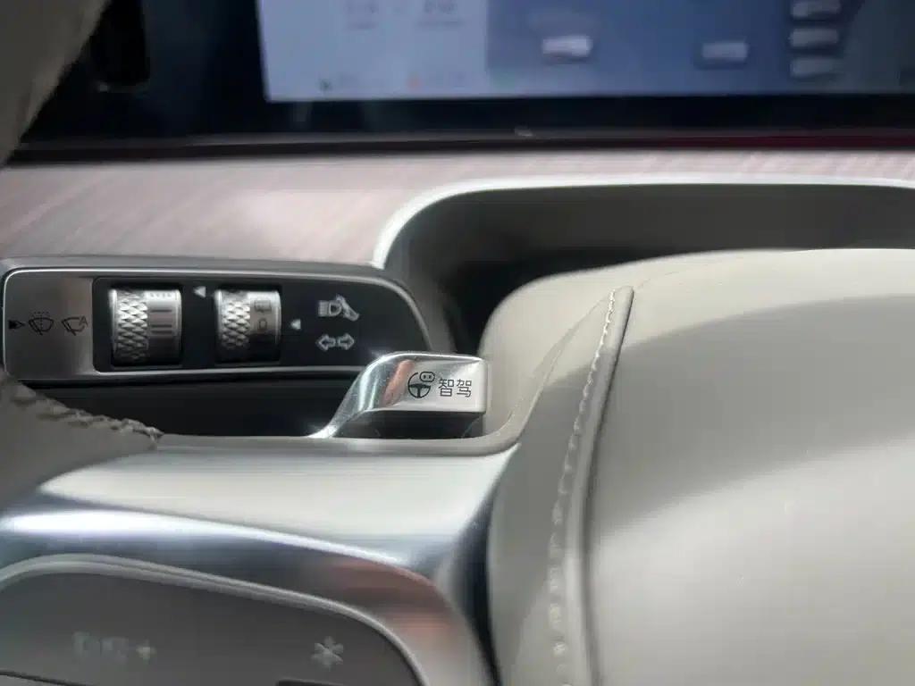 Denza N9 2025 Flagship Edition — миниатюра 15