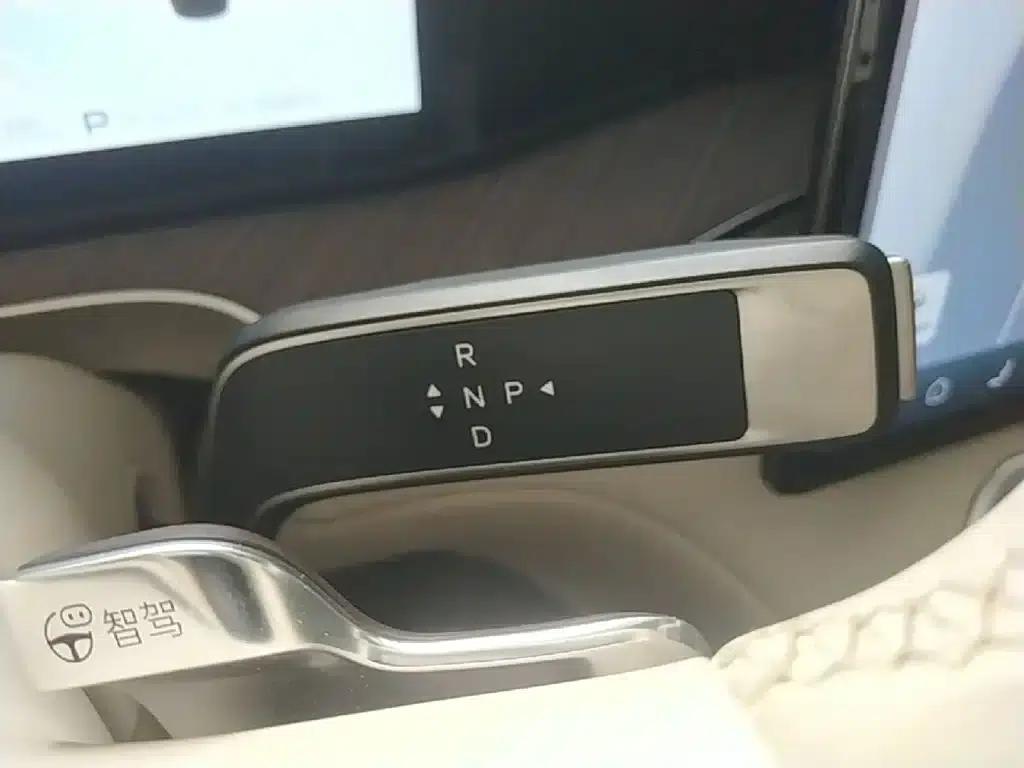 Denza N9 2025 Flagship Edition — миниатюра 14