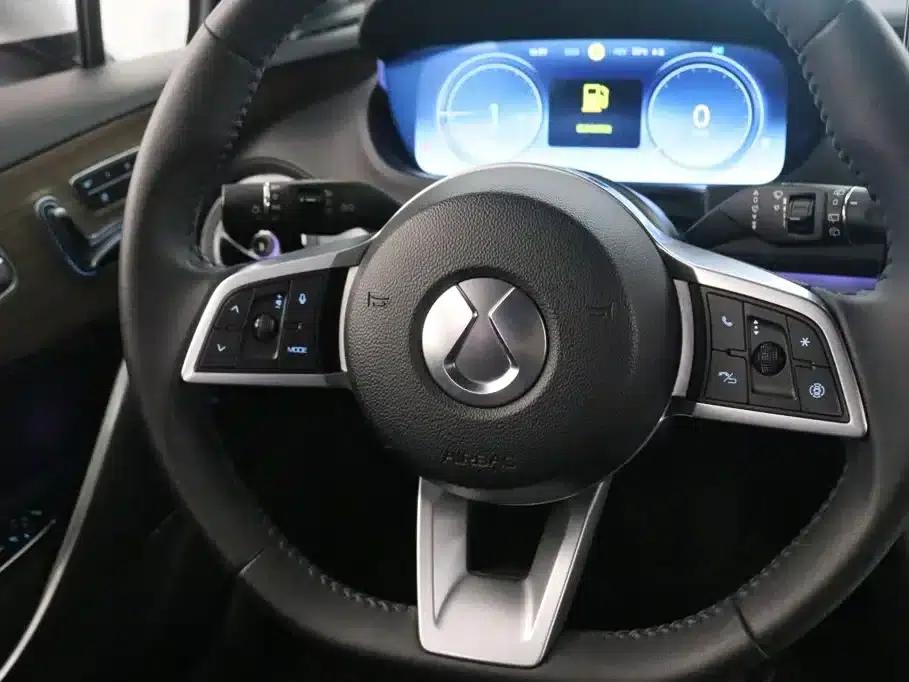 Denza X 2020 PHEV Flagship Edition — миниатюра 6