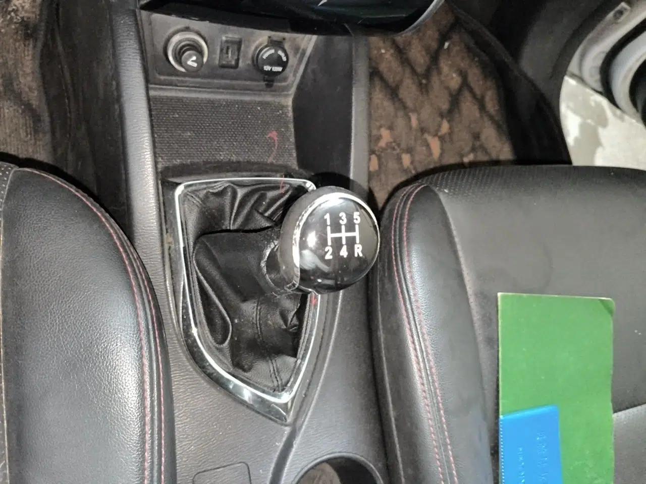 CHANGAN KAICHENG Oushang A600 2016 1.5L Manual Luxury 7-Seater — миниатюра 14