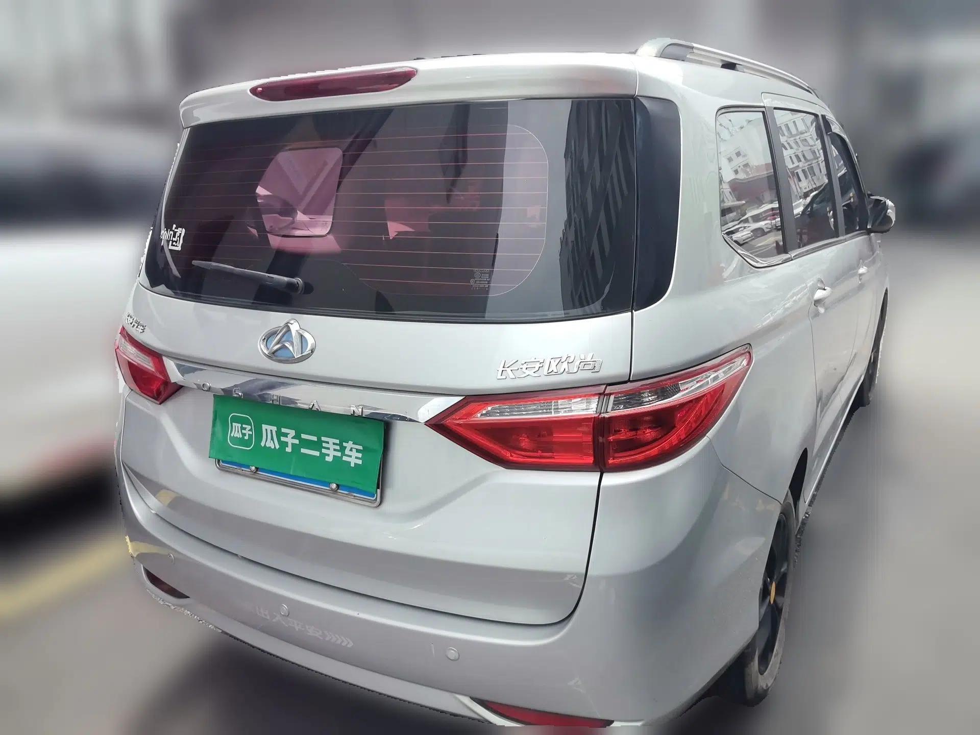 CHANGAN KAICHENG Oushang A600 2016 1.5L Manual Elite 7-Seater — миниатюра 6
