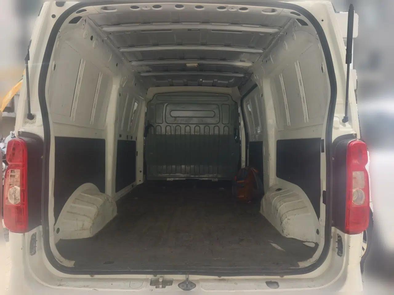 CHANGAN KAICHENG Ruixing EM60 Changan Ruixing EM60 2024, 260 km range, hatchback, 2 seats, pure electric, 38.70 kW — миниатюра 19