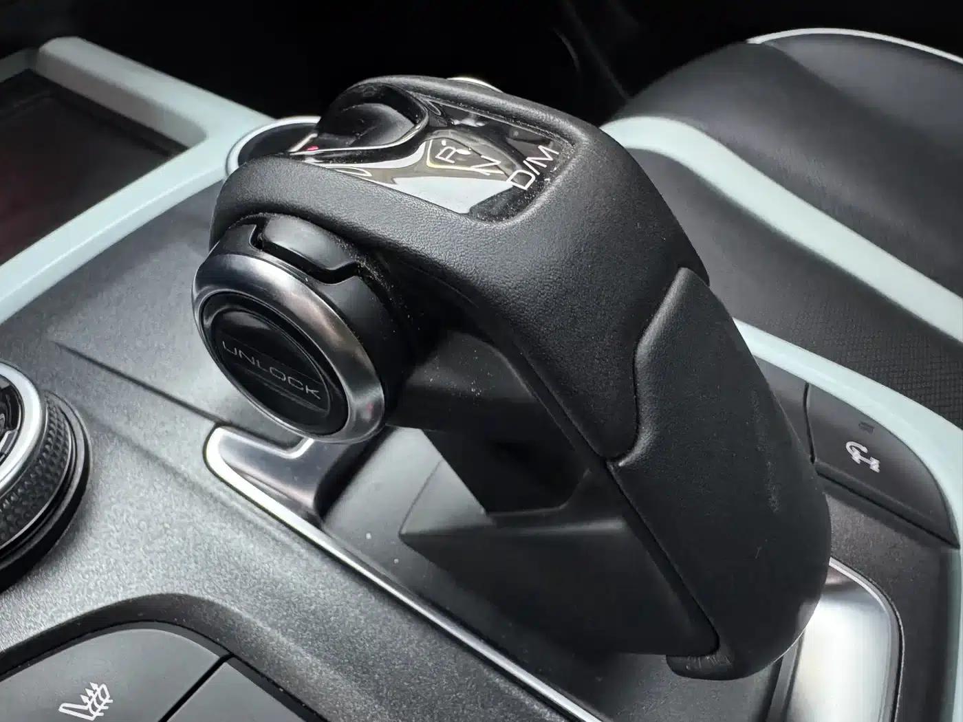 The 2021 Tank 300 City Edition 2.0T is very stylish. — миниатюра 28