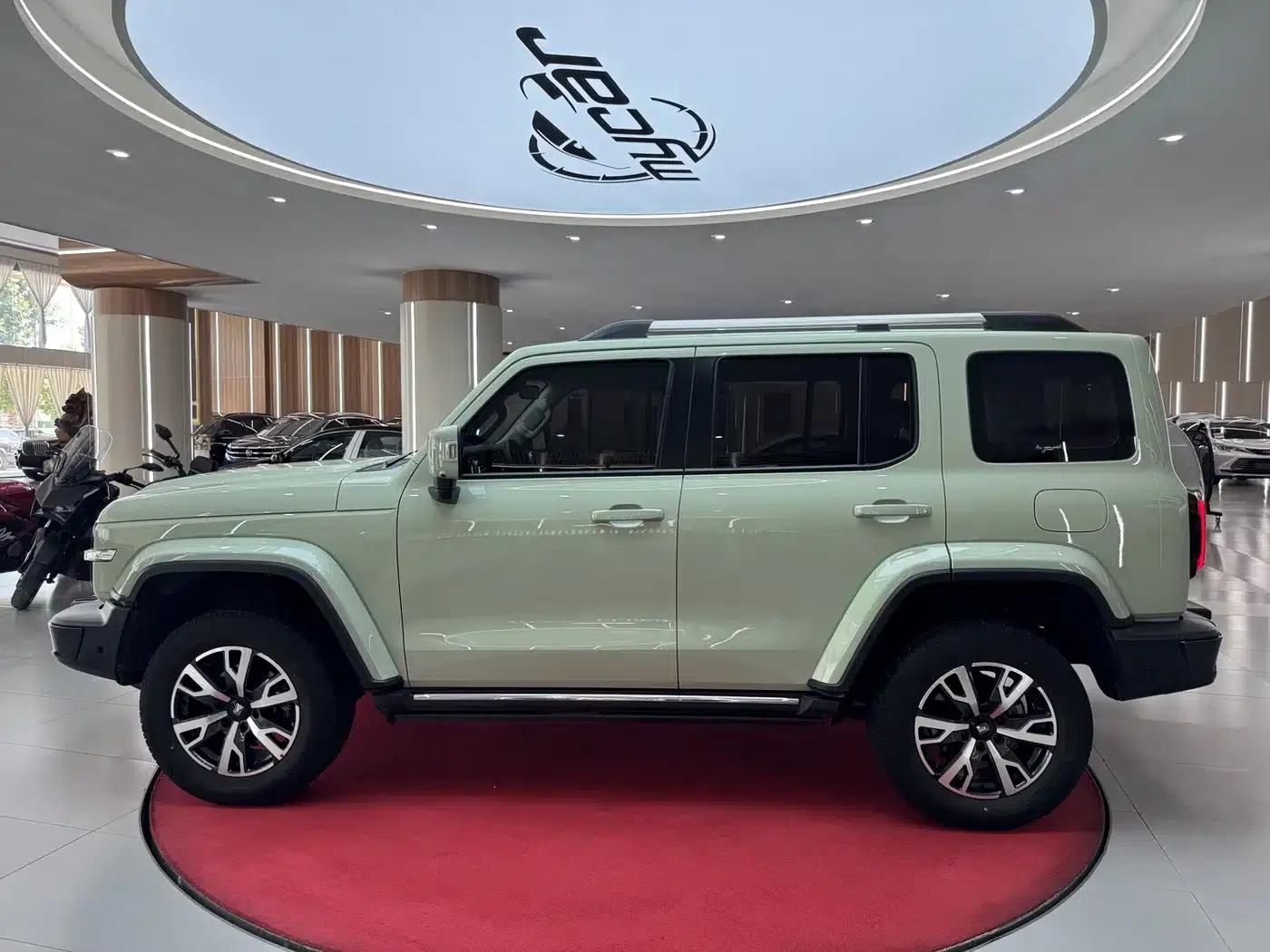 The 2021 Tank 300 City Edition 2.0T is very stylish. — миниатюра 8