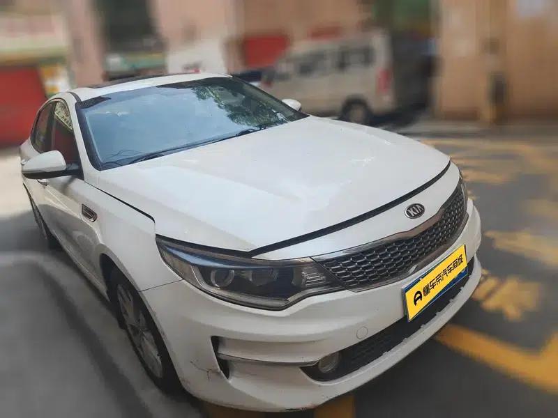 Kia K5 2016 2.0L Automatic GLS — миниатюра 3