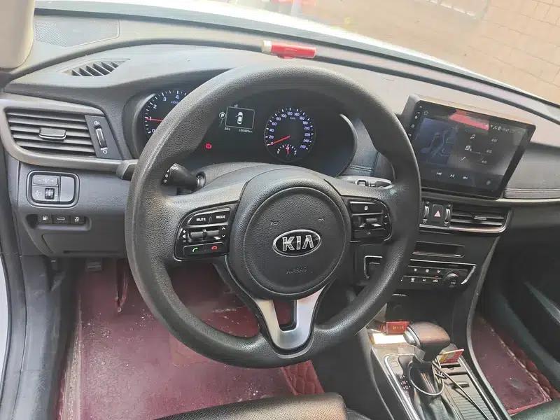 Kia K5 2016 2.0L Automatic GLS — миниатюра 7