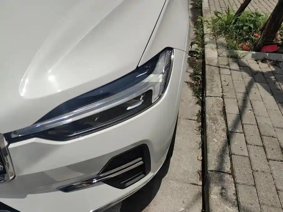 2024 Volvo XC60 B5 AWD Inscription Luxury Edition — миниатюра 5