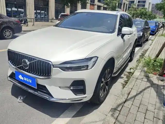 2024 Volvo XC60 B5 AWD Inscription Luxury Edition