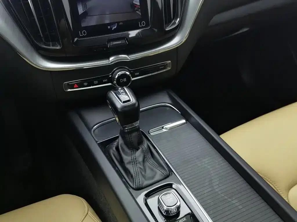 Volvo XC60 2019 T5 AWD Smart Edition (National V Emission Standard) — миниатюра 13