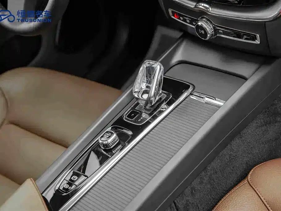 2024 Volvo XC60 B5 AWD Inscription Luxury Edition — миниатюра 19