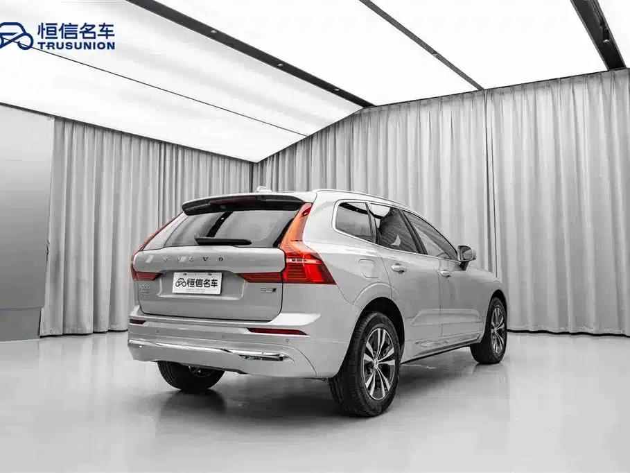 2024 Volvo XC60 B5 AWD Inscription Luxury Edition — миниатюра 5