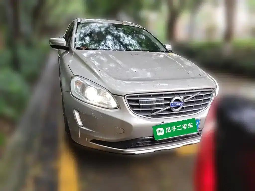 2016 Volvo XC60 T5 AWD Smart Edition — миниатюра 3