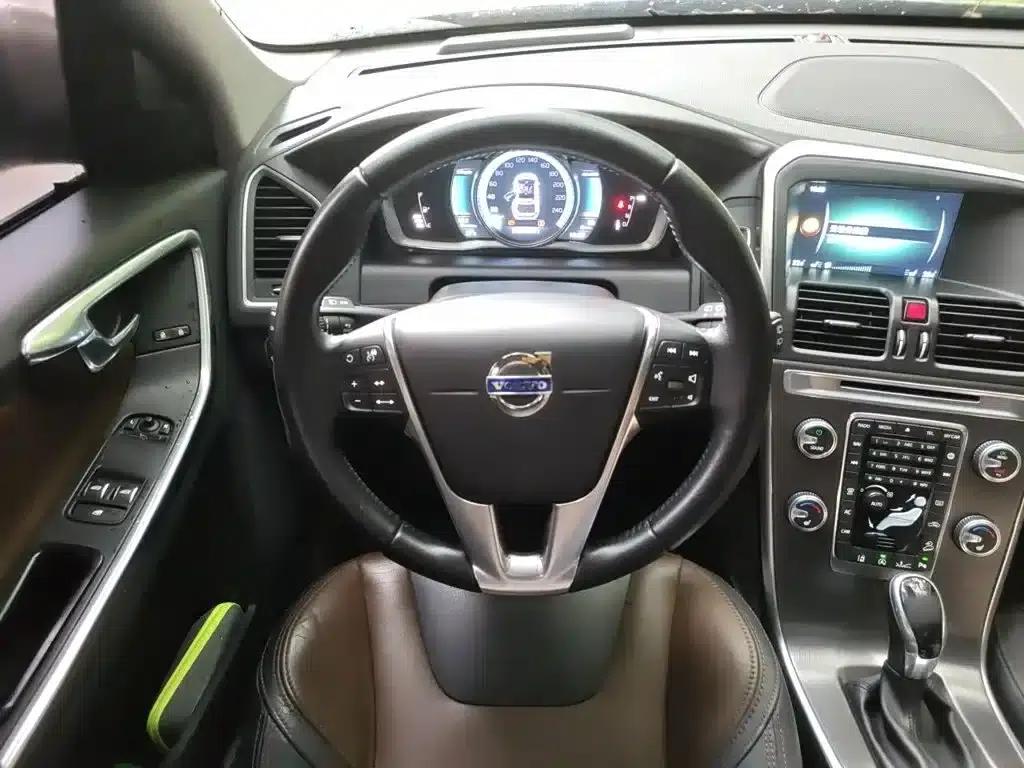 2016 Volvo XC60 T5 AWD Smart Edition — миниатюра 7
