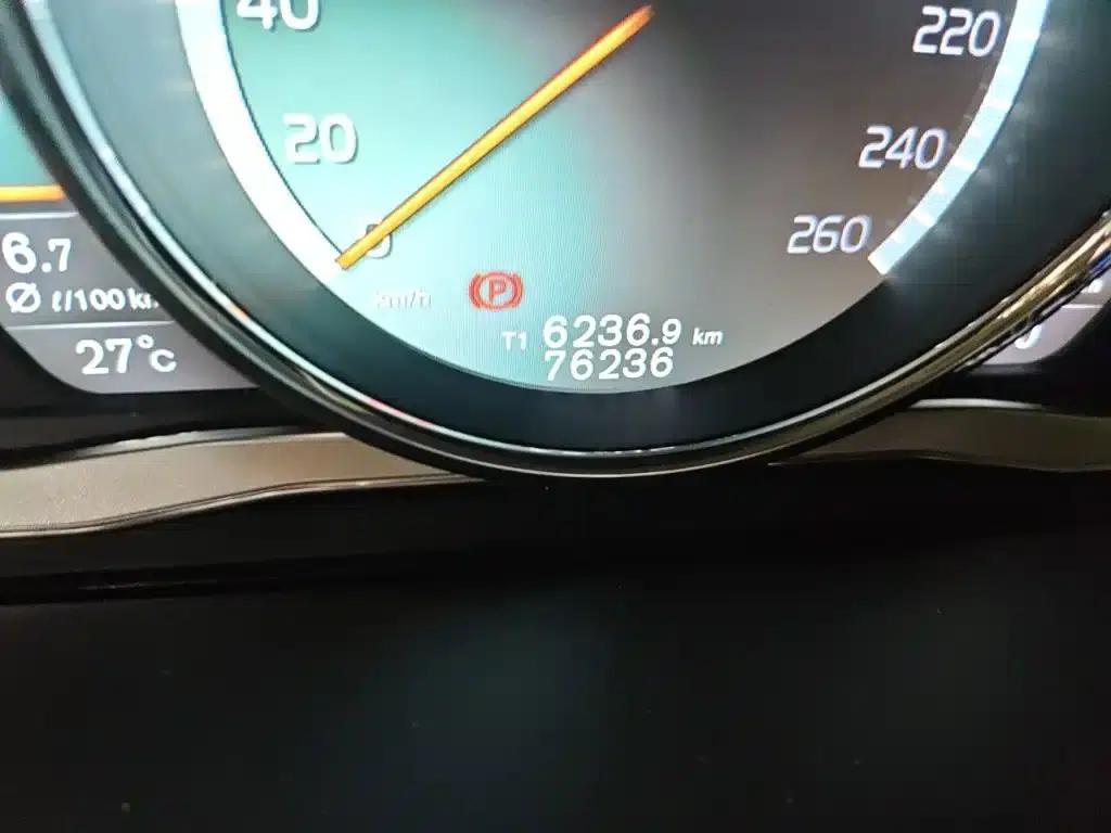 2016 Volvo XC60 T5 AWD Smart Edition — миниатюра 9