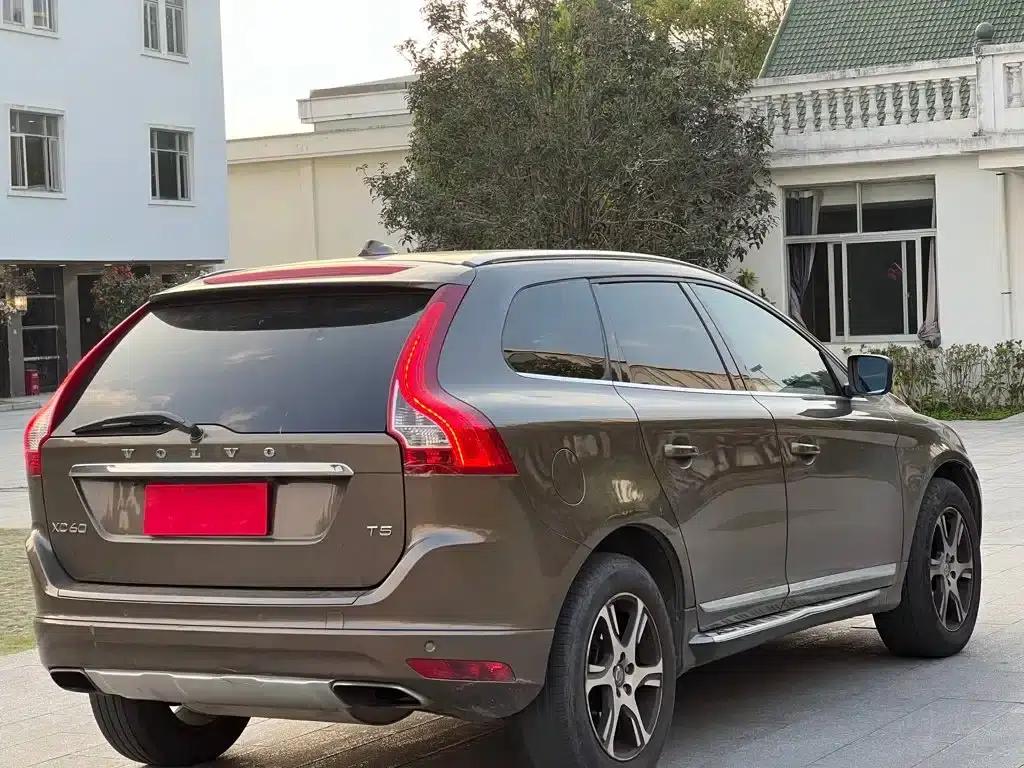 2014 Volvo XC60 Imported T5 Smart Edition — миниатюра 8
