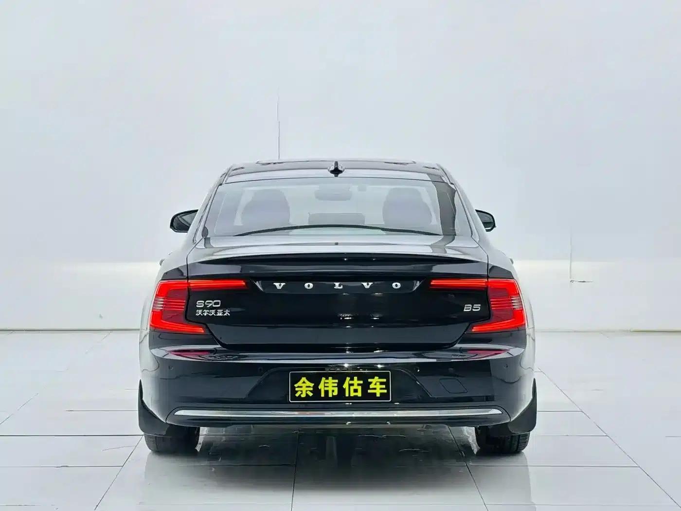 2021 Volvo S90 B5 Smart Luxury Edition — миниатюра 6