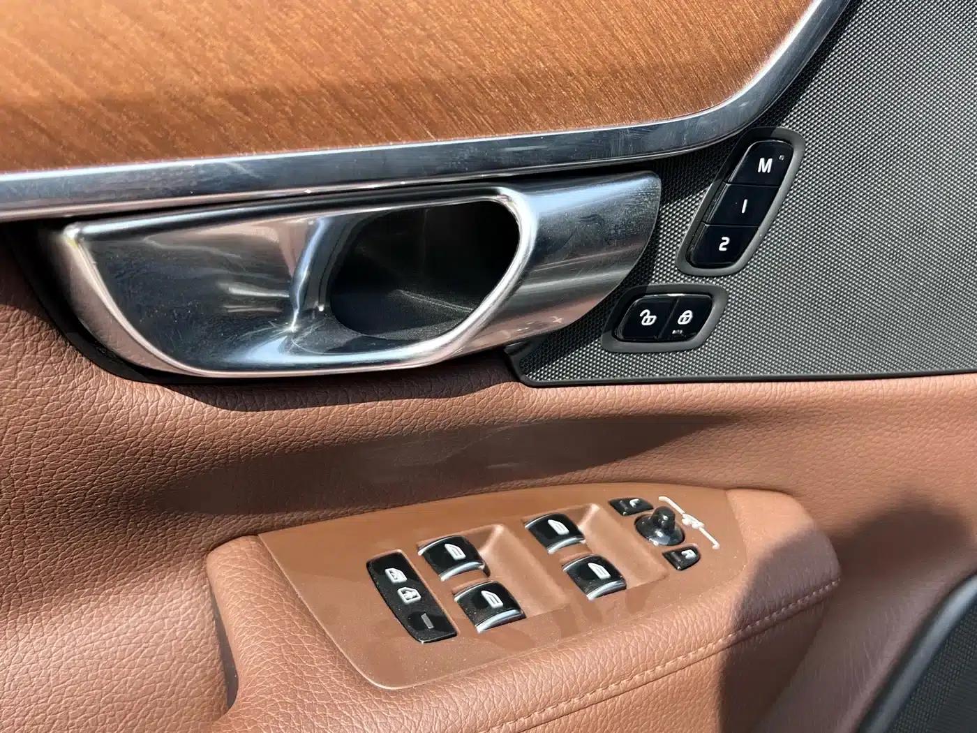 2023 Volvo S90 B5 Smart Luxury Edition — миниатюра 4