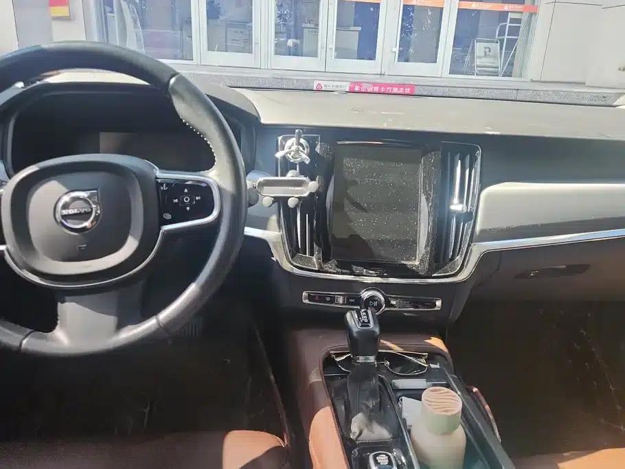 2018 Volvo S90 T4 Smart Edition — миниатюра 12