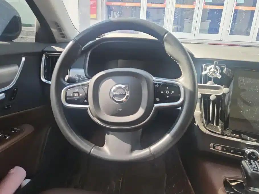 2018 Volvo S90 T4 Smart Edition — миниатюра 15