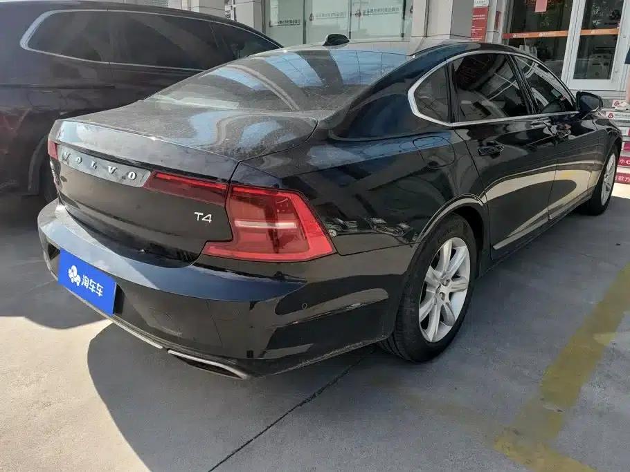 2018 Volvo S90 T4 Smart Edition — миниатюра 3