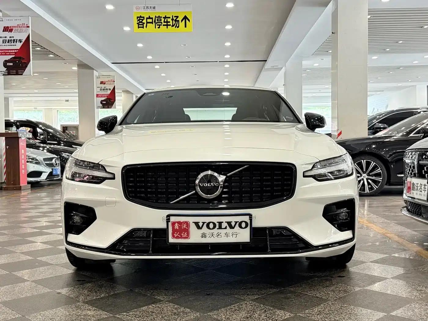 2025 Volvo S60 B5 Smart Sport Edition — миниатюра 2