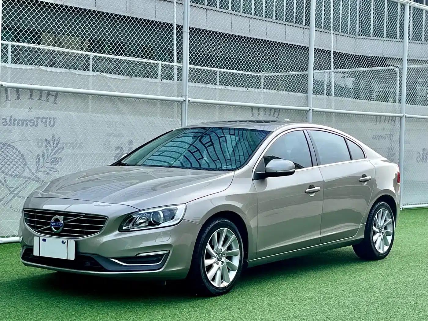 2015 Volvo S60 S60L 2.0T Smart Edition — миниатюра 1