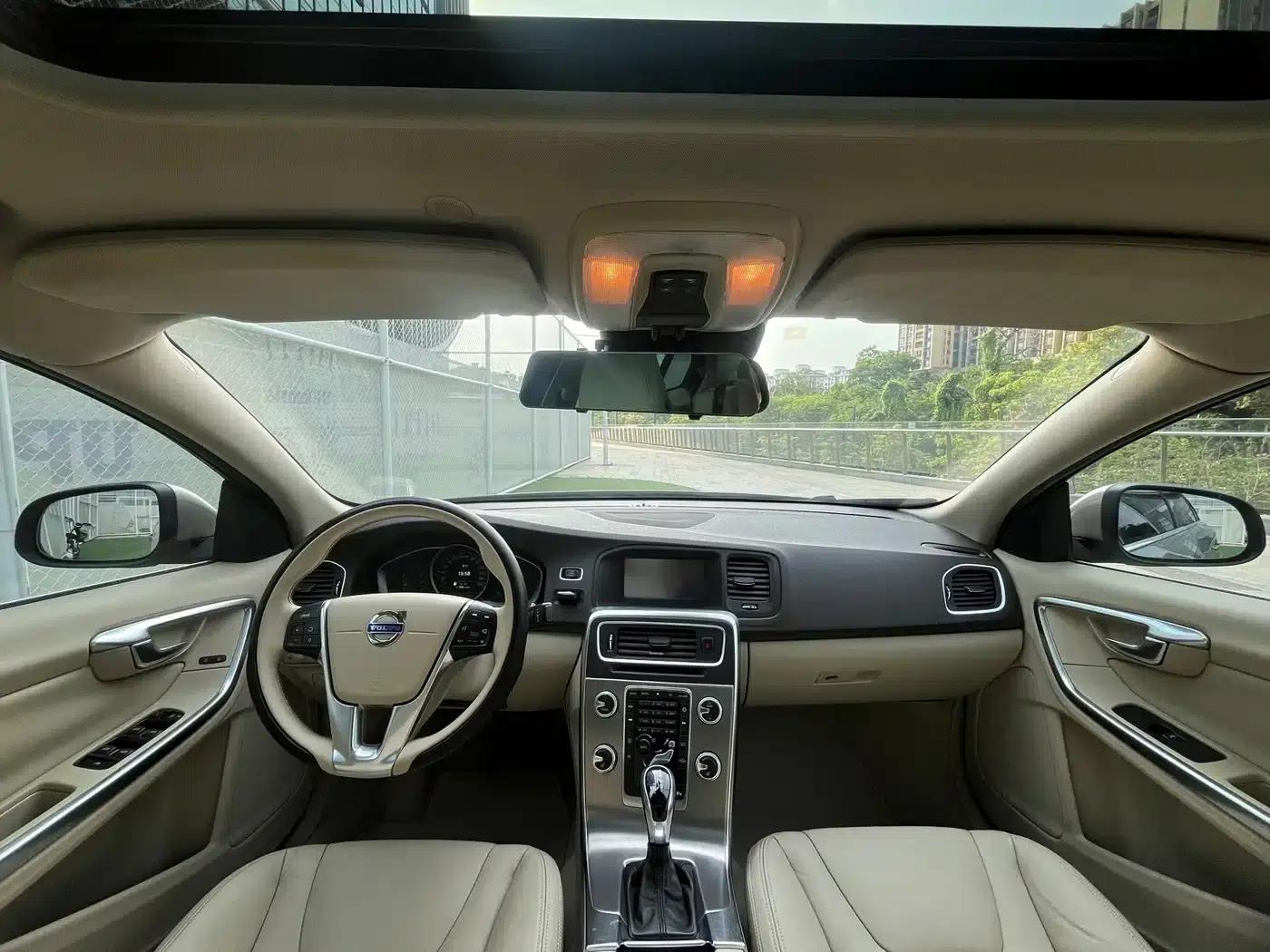 2015 Volvo S60 S60L 2.0T Smart Edition — миниатюра 7