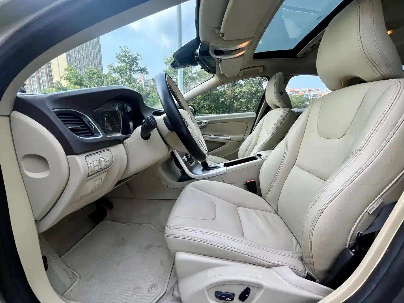 2015 Volvo S60 S60L 2.0T Smart Edition — миниатюра 9