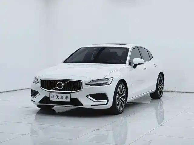 2024 Volvo S60 B4 Smart Luxury Edition