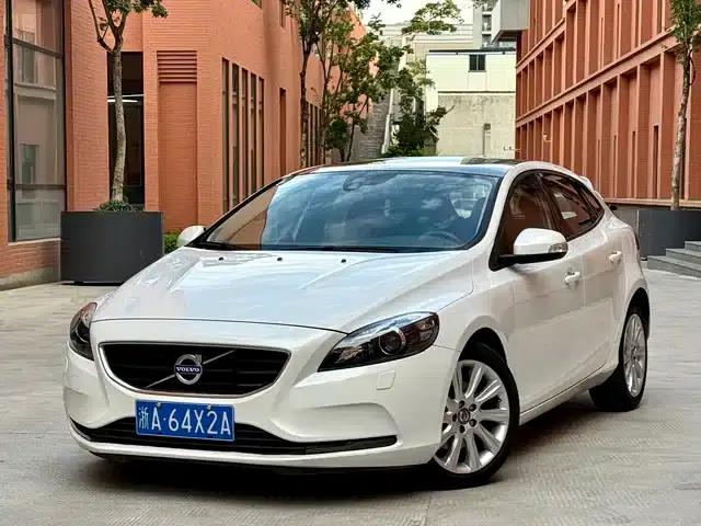 2015 Volvo V40 1.6T Smart Edition