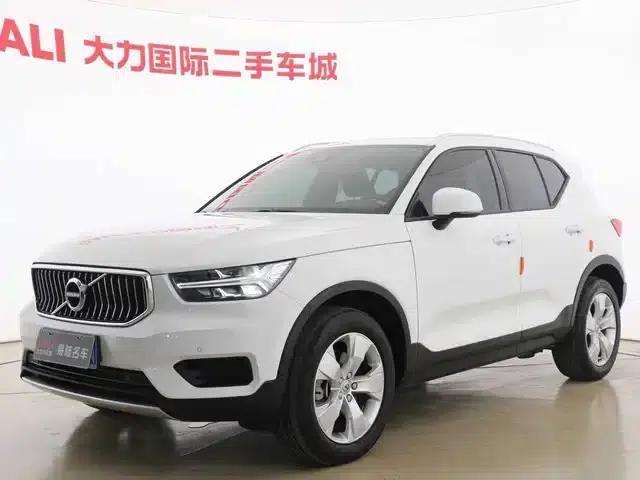 2022 Volvo XC40 T4 AWD Smart Fashion Edition