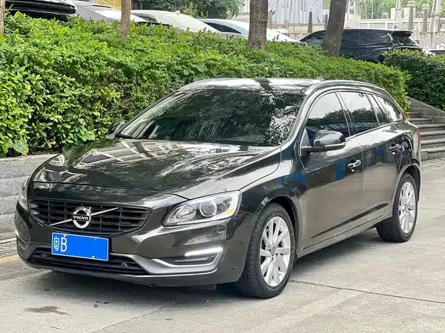 2014 Volvo V60 T5 Smart Edition