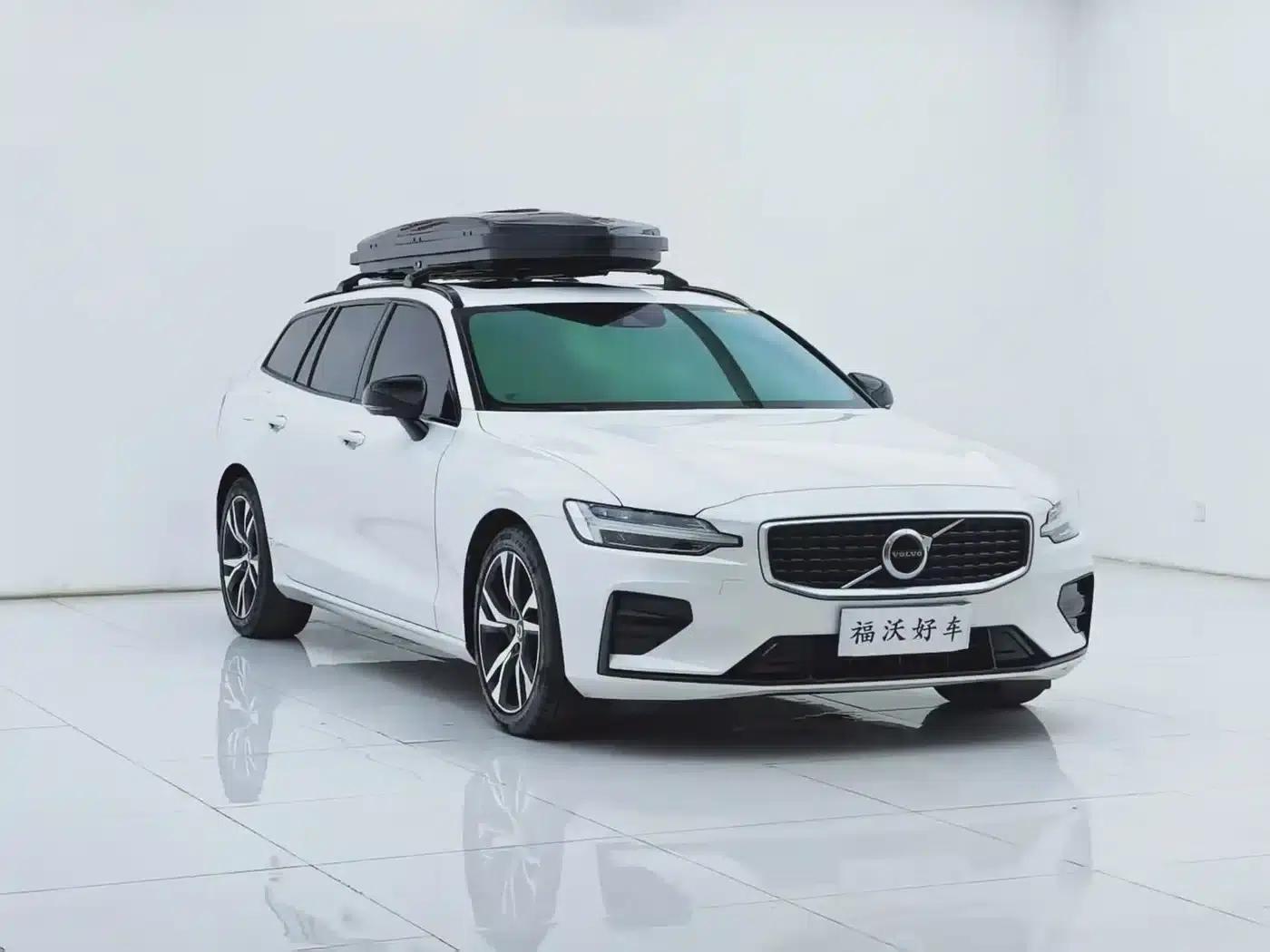 2020 Volvo V60 T5 Inscription Sport Edition — миниатюра 3
