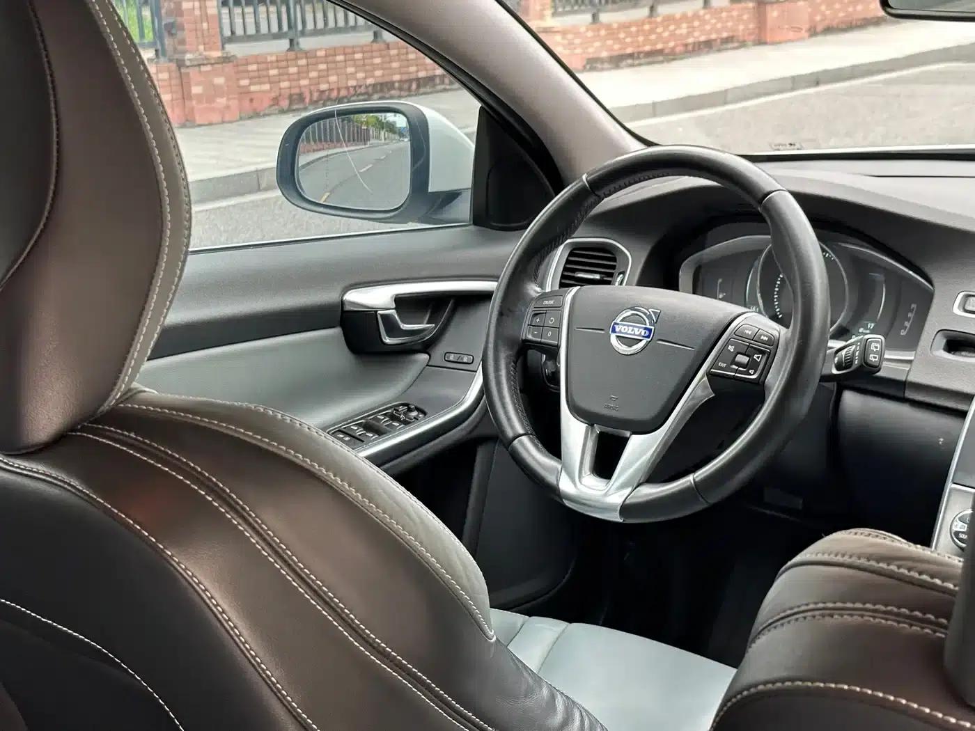 2014 Volvo V60 Facelift T5 Smart Edition — миниатюра 7