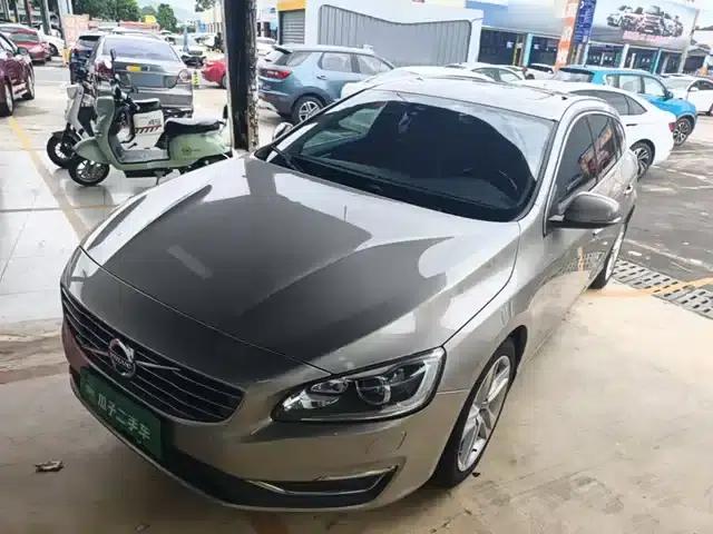 2015 Volvo V60 T5 Smart Edition