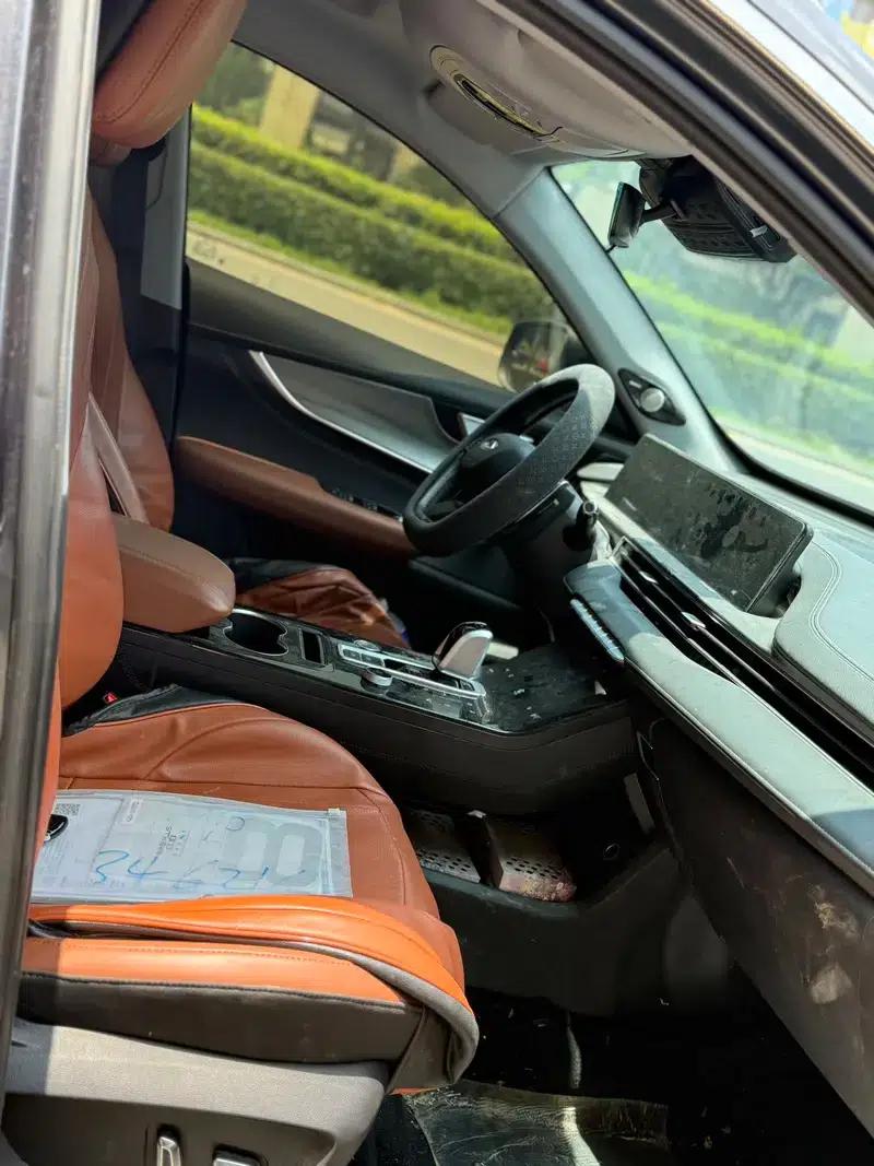 Chery Tiggo 8 PLUS 2022 290TGDI DCT Luxury Edition — миниатюра 8
