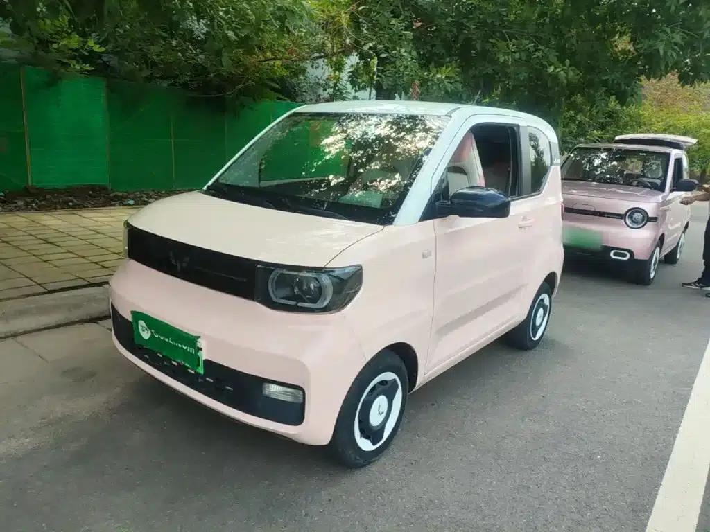 Hongguang MINIEV 2022 Macaron Premium Edition (Lithium Iron Phosphate) — миниатюра 1