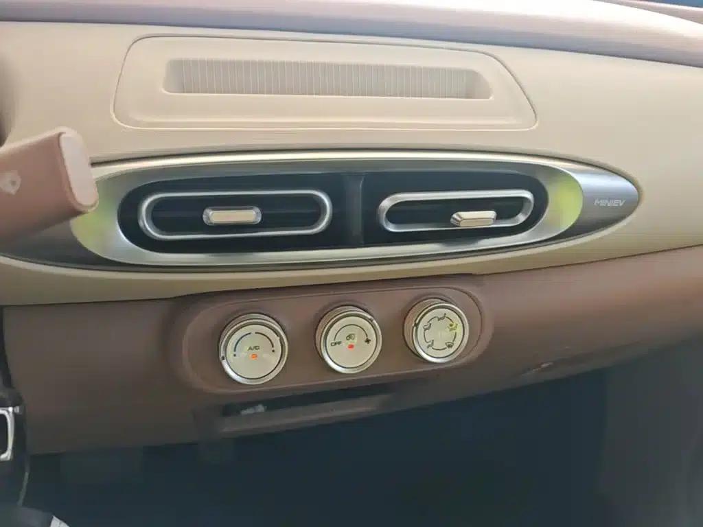 Hongguang MINIEV 2025 Fourth Generation Four-Door Advanced Model — миниатюра 13
