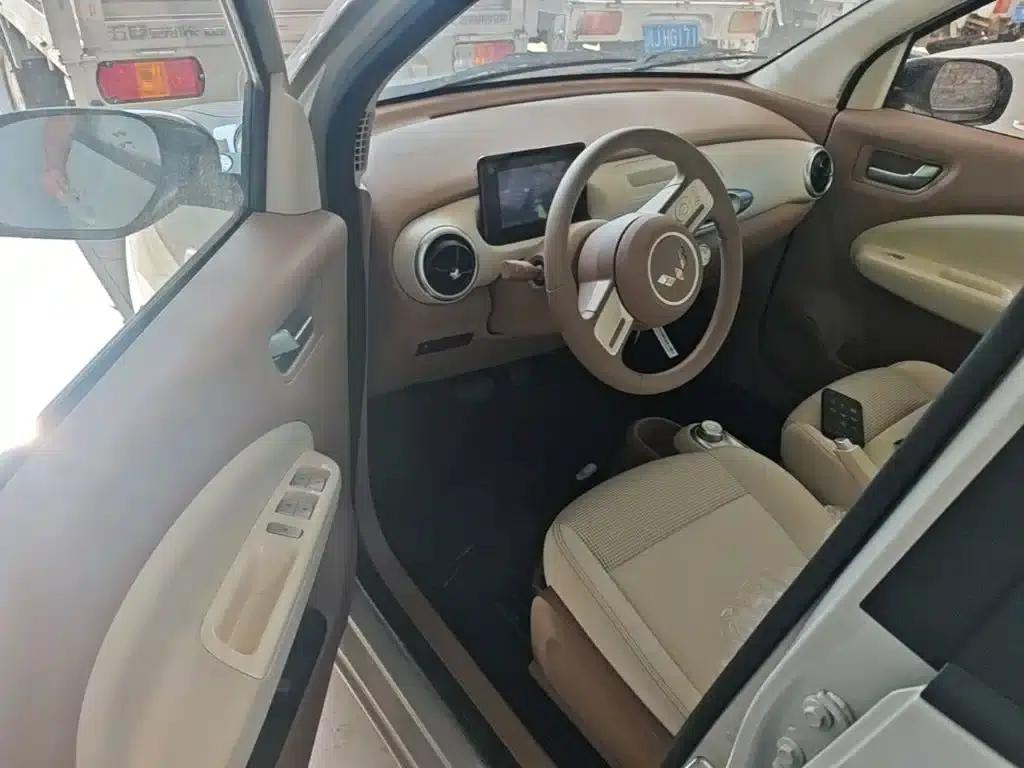 Hongguang MINIEV 2025 Fourth Generation Four-Door Advanced Model — миниатюра 16