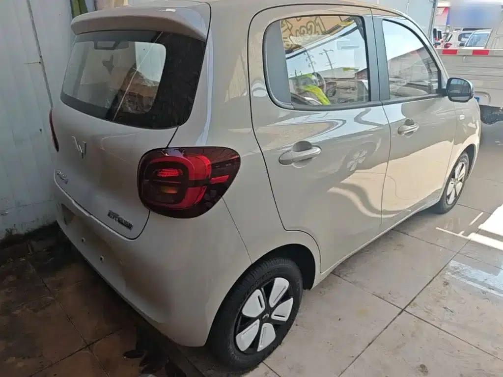 Hongguang MINIEV 2025 Fourth Generation Four-Door Advanced Model — миниатюра 7