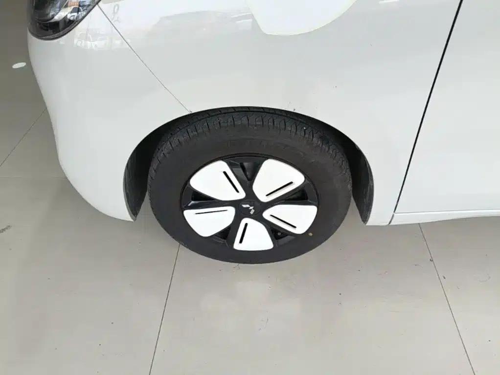 Hongguang MINIEV 2025 Fourth Generation Four-Door Advanced Model — миниатюра 23
