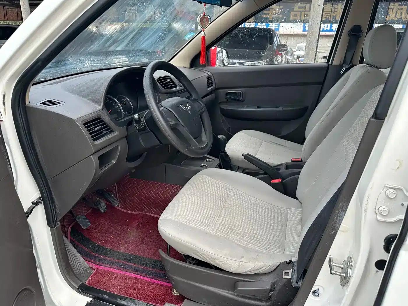Wuling Hongguang 2016 1.5L Facelift S Comfort Model — миниатюра 4