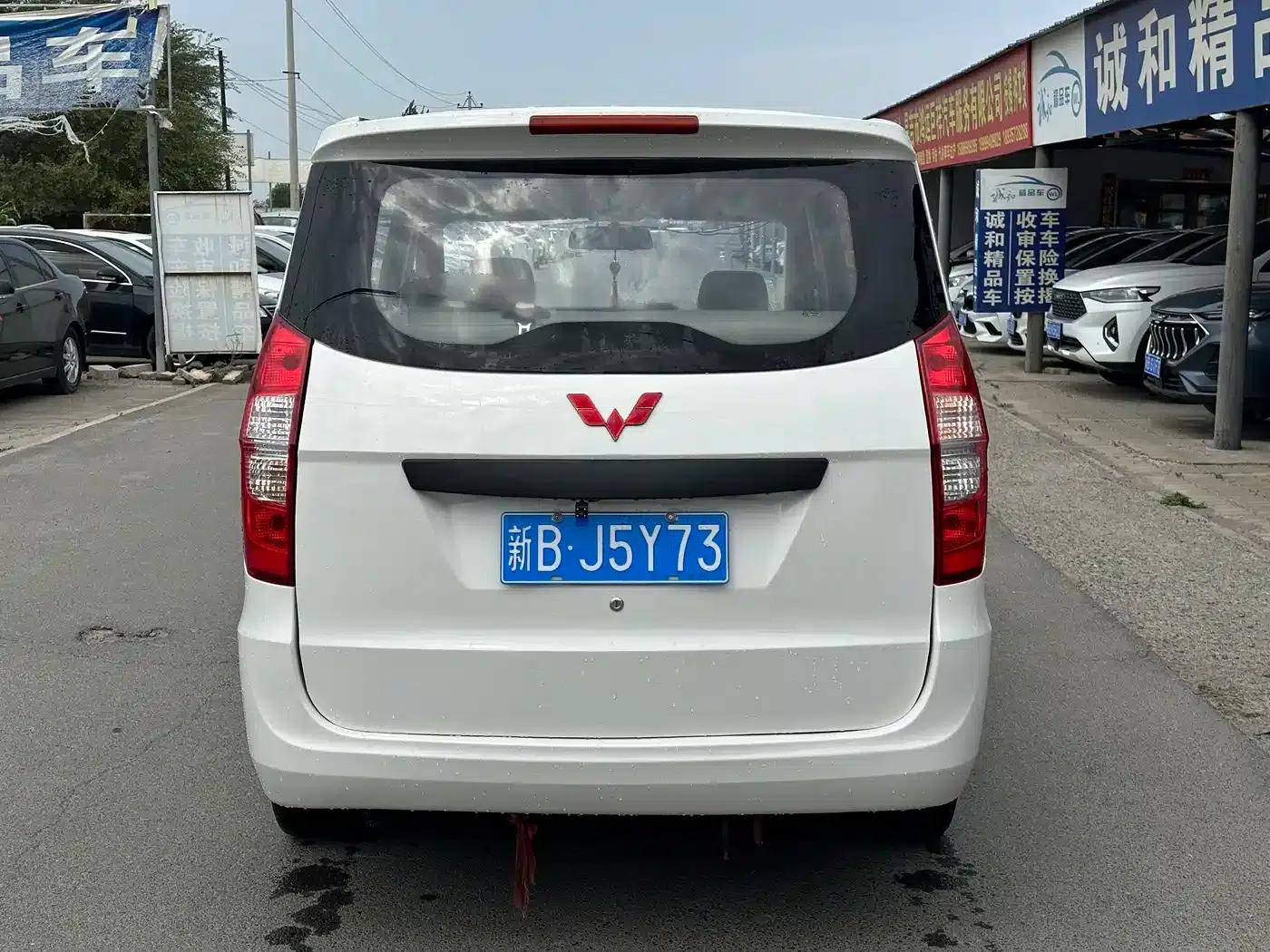 Wuling Hongguang 2016 1.5L Facelift S Comfort Model — миниатюра 8