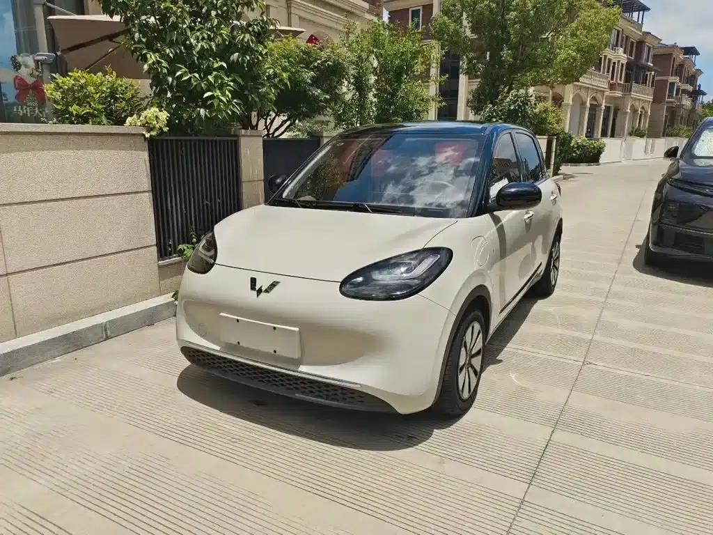 Wuling Bingo 2023 Model, 333km Range, Lingxi Connectivity+ Model — миниатюра 2