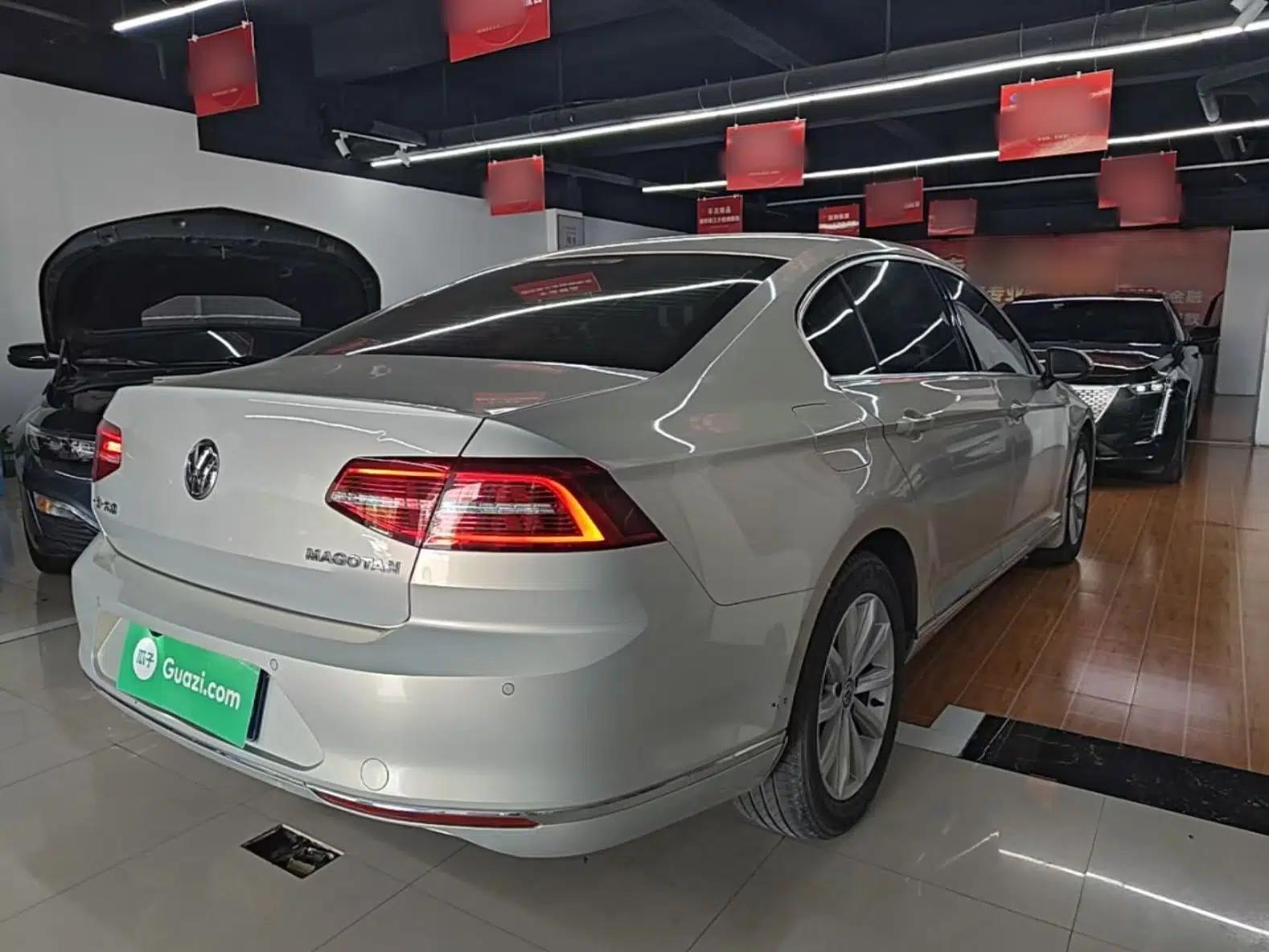 Volkswagen Magotan 2017 330TSI DSG Luxury Model — миниатюра 6