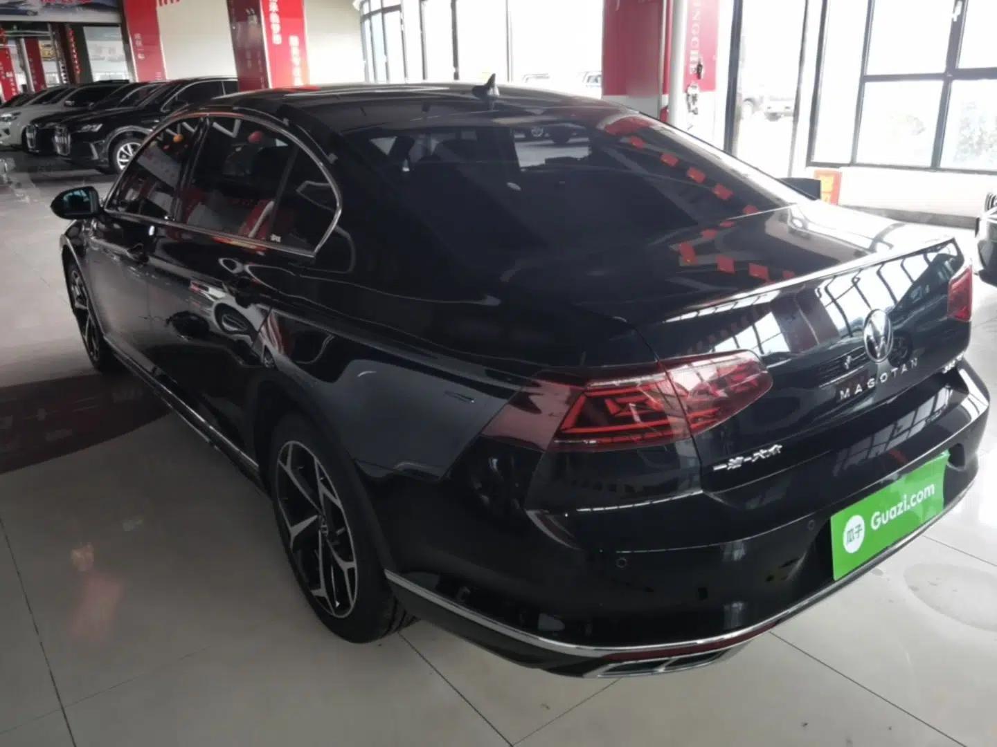Volkswagen Magotan 2023 2 Million Units Limited Edition 330TSI DSG Leading Version — миниатюра 4