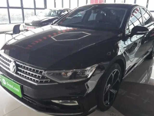 Volkswagen Magotan 2023 2 Million Units Limited Edition 330TSI DSG Leading Version