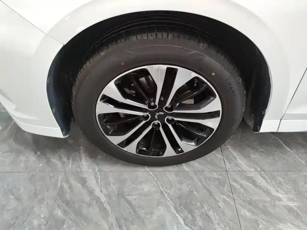 Wuling Capgemini 2022 280T 1.5T CVT Flagship Edition — миниатюра 23