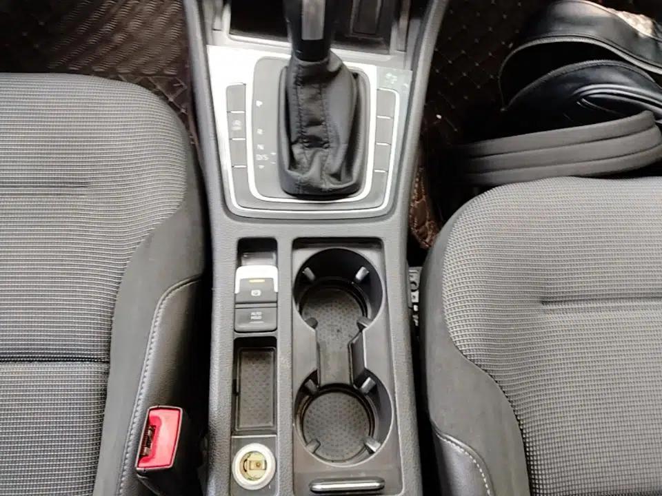 Volkswagen Golf 2018 230TSI Automatic Comfort Model — миниатюра 16